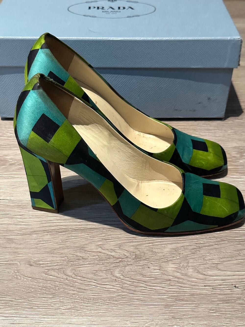 PRADA - Satin Printed Pumps / multi / 7.5 US